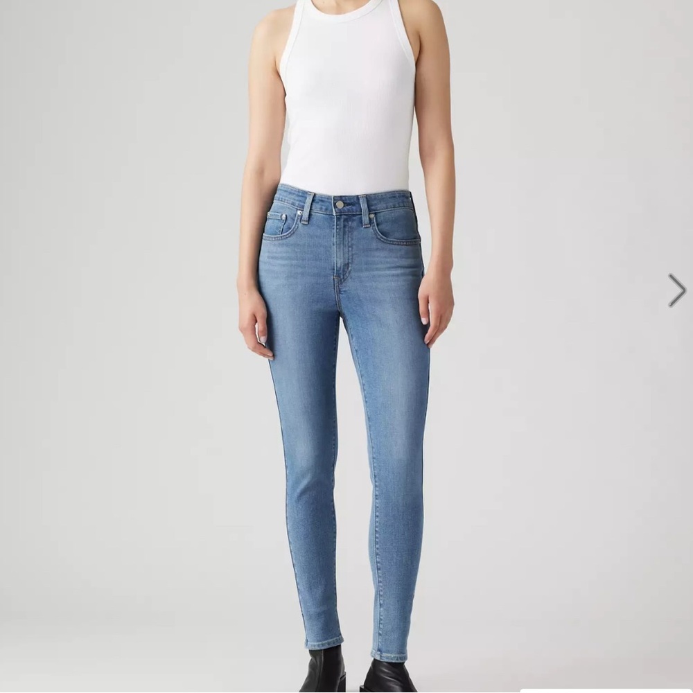 Levi's 721 High Rise Skinny Jean